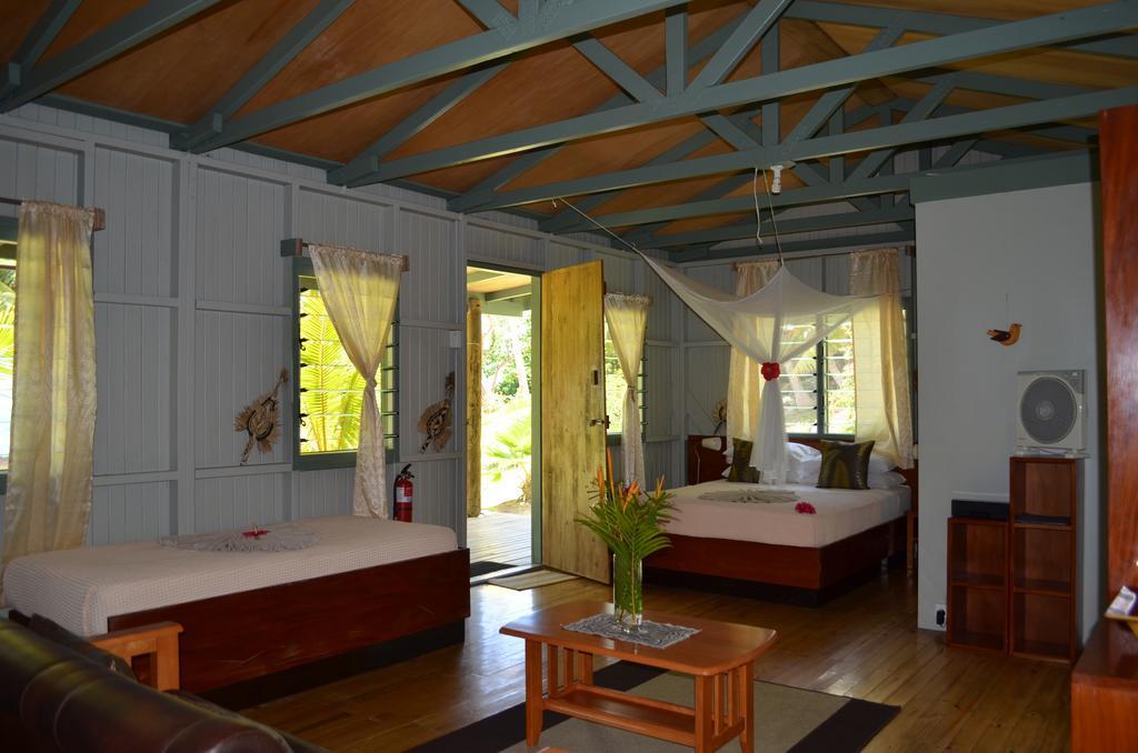 Mai Dive' Astrolabe Reef Resort Naqara Стая снимка