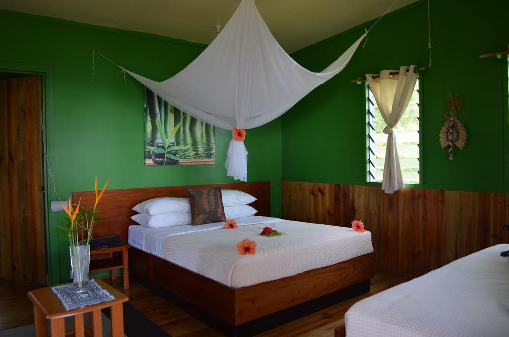 Mai Dive' Astrolabe Reef Resort Naqara Стая снимка